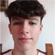 Profesor de inglés que imparte a niños de entre 6 a 12 años